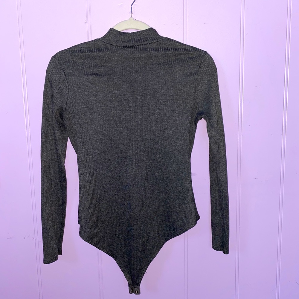 GRAY TURTLENECK BODYSUIT